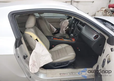 2010 Ford Mustang V6/V6 Premium from USA, damaged, VIN 1ZVBP8AN3A5129204